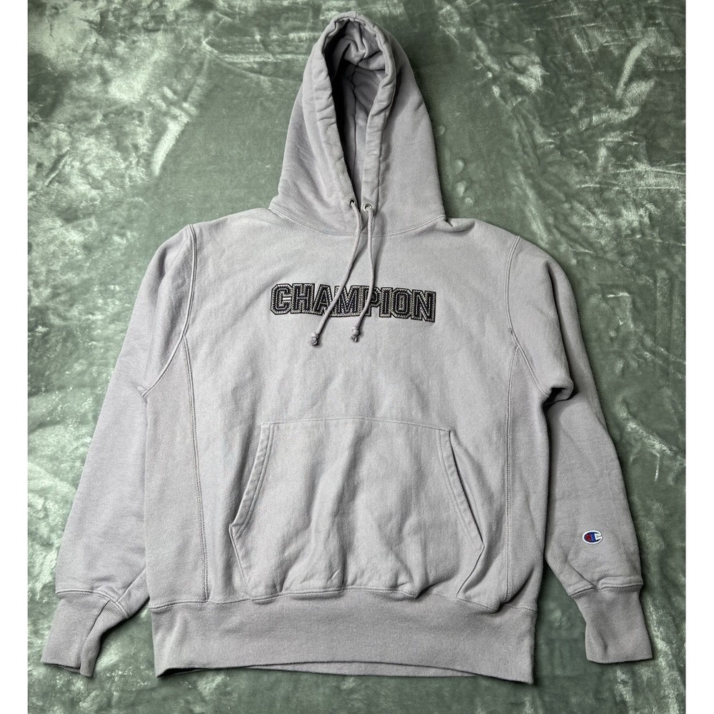 Champion Hoodie Adult Size Medium Pullover Long Sleeve Lavendar Script Purple